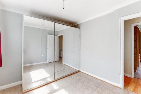 15 Thomas A Beckett Close, Wembley, HA0 2SH