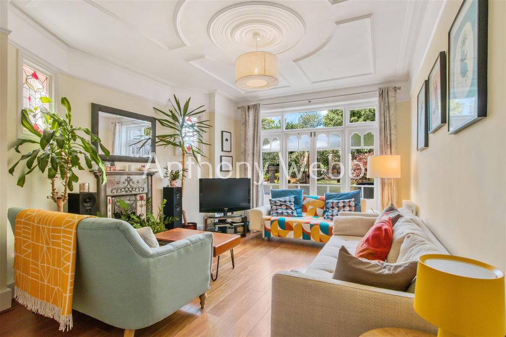 Harlech Road, Southgate, N14 4 bed house for sale £1,050,000