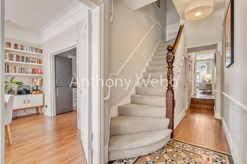 30 Harlech Road, London, N14 7BX