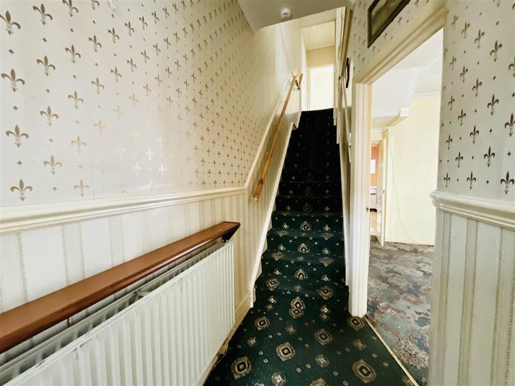 Sandy Road, Llanelli 3 bed terraced house for sale £124,995