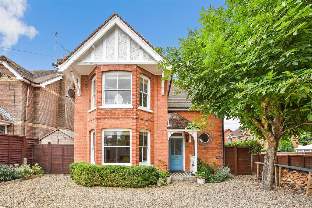 Anton Road, Andover 4 bed detached house £650,000