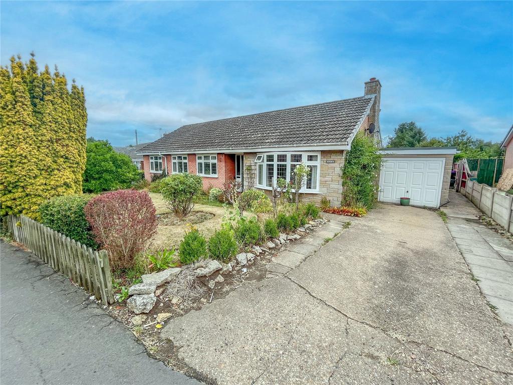 Scotter Road, Laughton, Lincolnshire, DN21 4 bed bungalow for sale £
