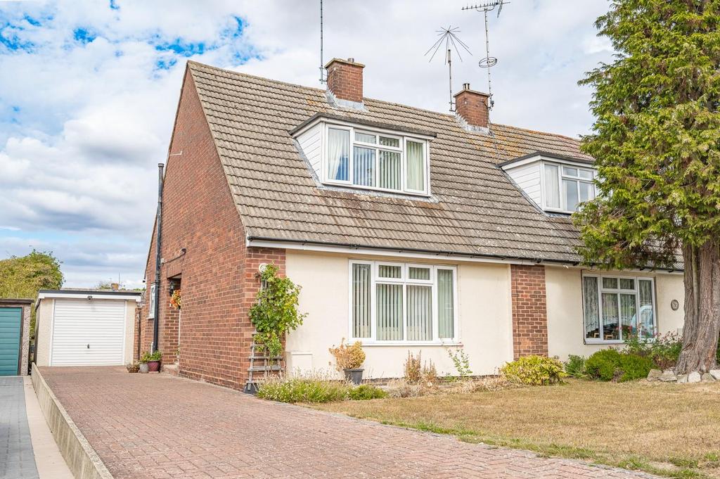 Roseacres, Takeley, Stortford 2 bed semidetached house for