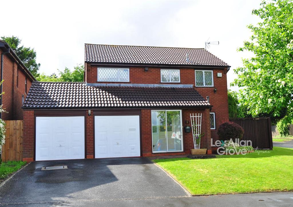 Gleads Croft, Halesowen 4 bed detached house for sale £395,000