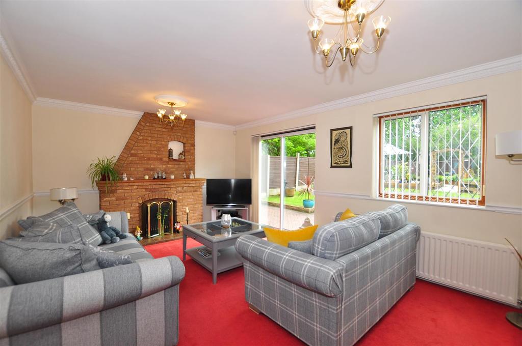 Gleads Croft, Halesowen 4 bed detached house £395,000