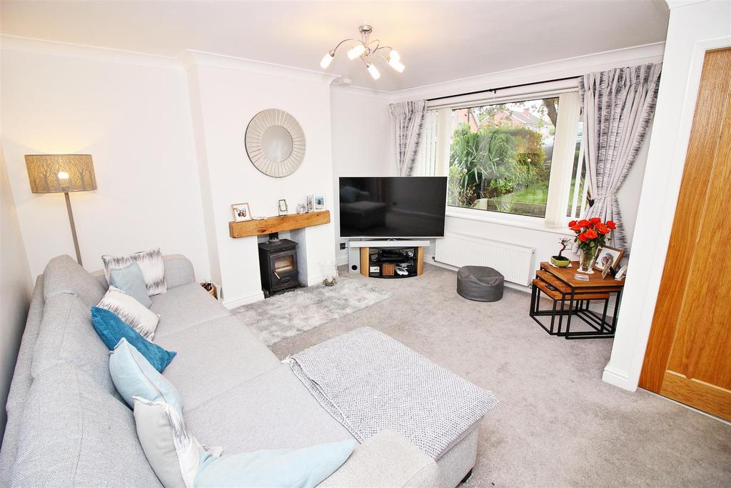 Blake Road, Stapleford, Nottingham 3 bed semidetached house for sale