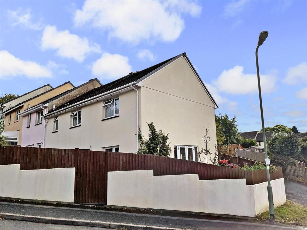 Hermitage Road, Dartmouth 5 bed end of terrace house £360,000