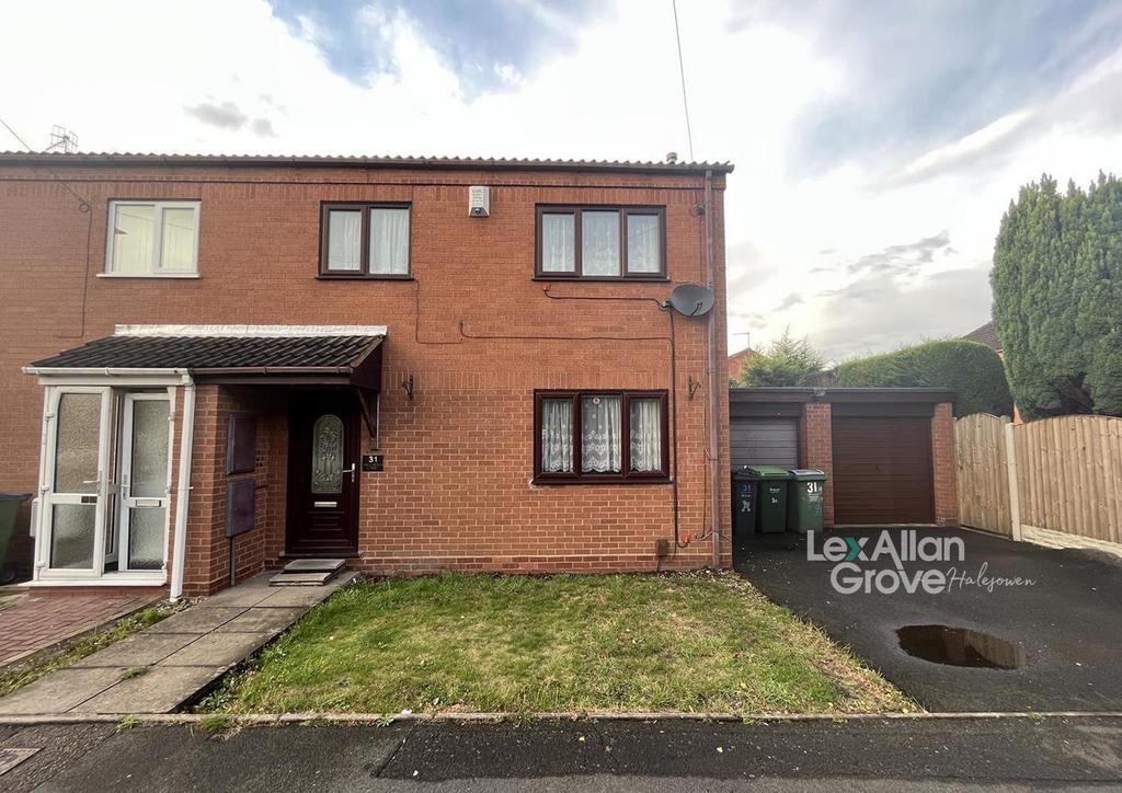 Wellington Street, Cradley Heath 3 bed semidetached house £240,000