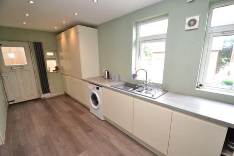 67 Thackeray Road, Bradford, BD10 0JR