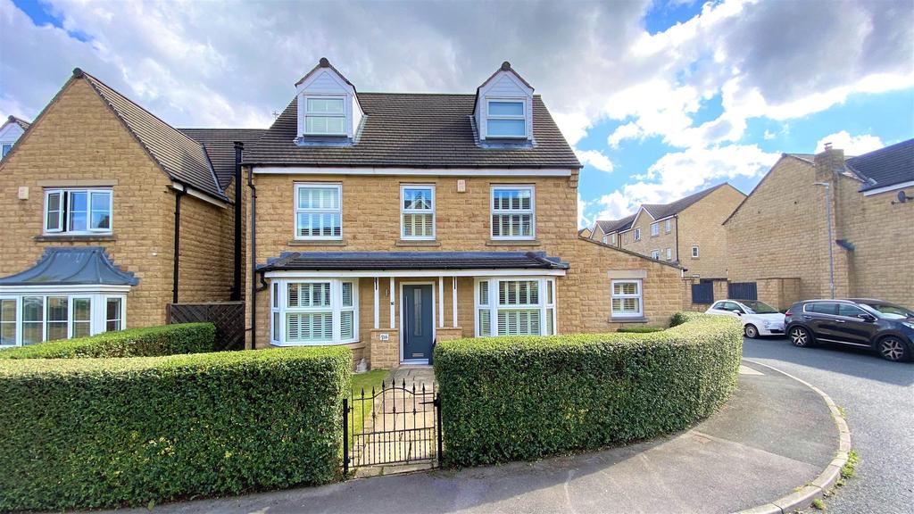 Mulberry Way, Northowram, Halifax 5 bed detached house £450,000