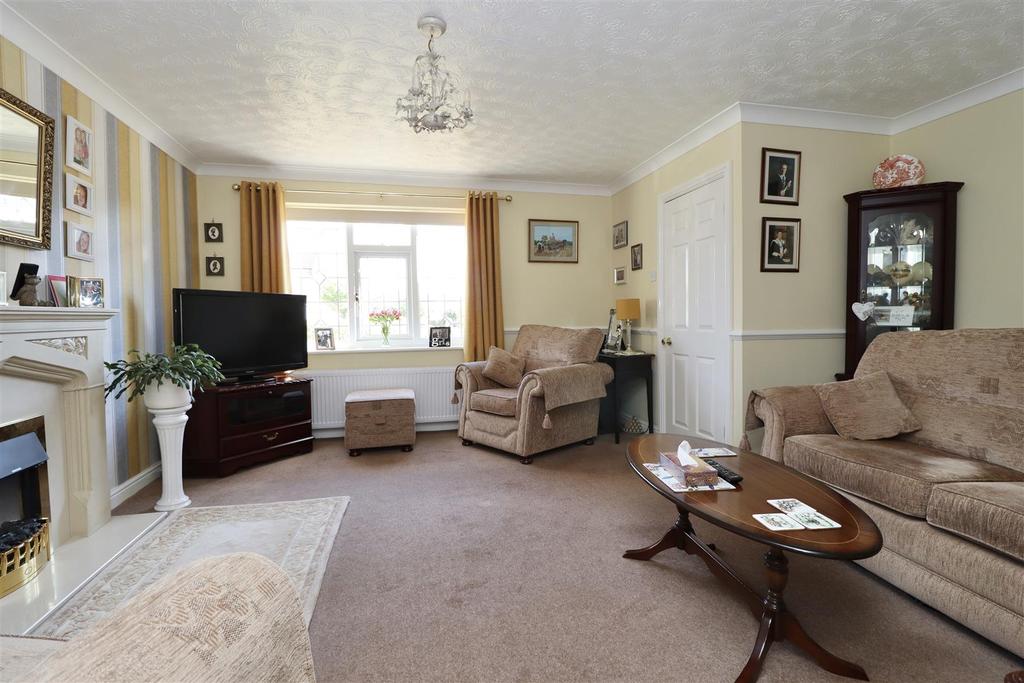 School Close, Stamford Bridge, York 3 bed detached house £312,500