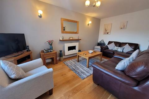 12 Glenfields Road, Haverfordwest, SA61 1EB
