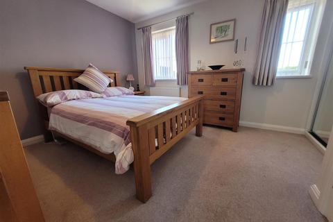 12 Glenfields Road, Haverfordwest, SA61 1EB