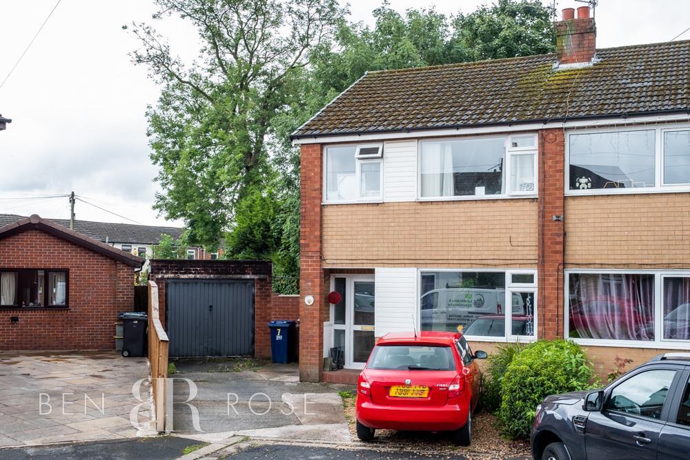 Stanifield Close, Farington, Leyland 3 bed semidetached house for sale
