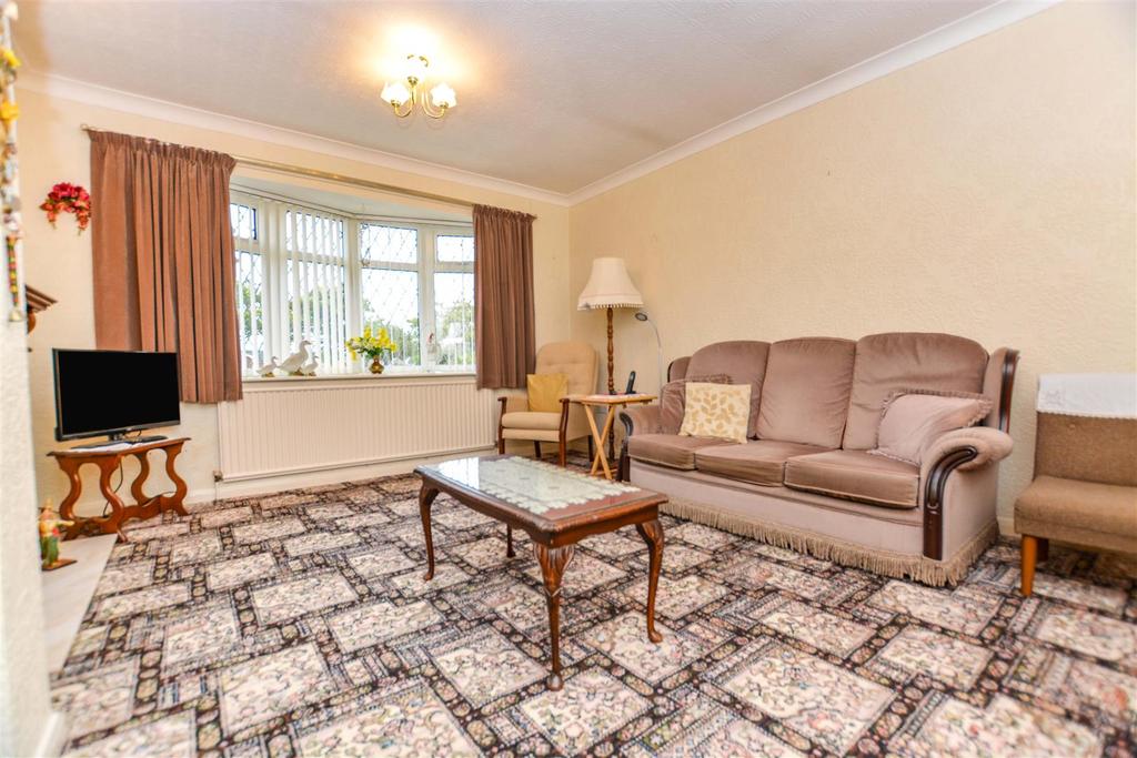 Valley View Drive, Scunthorpe 3 bed semidetached bungalow for sale £