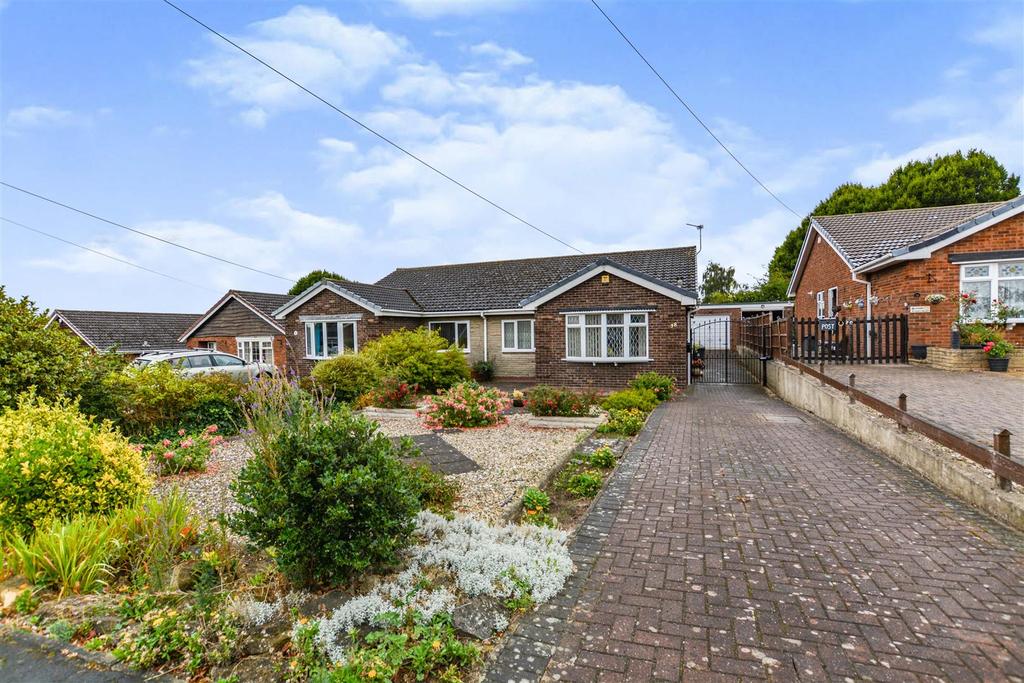 Valley View Drive, Scunthorpe 3 bed semidetached bungalow £185,000