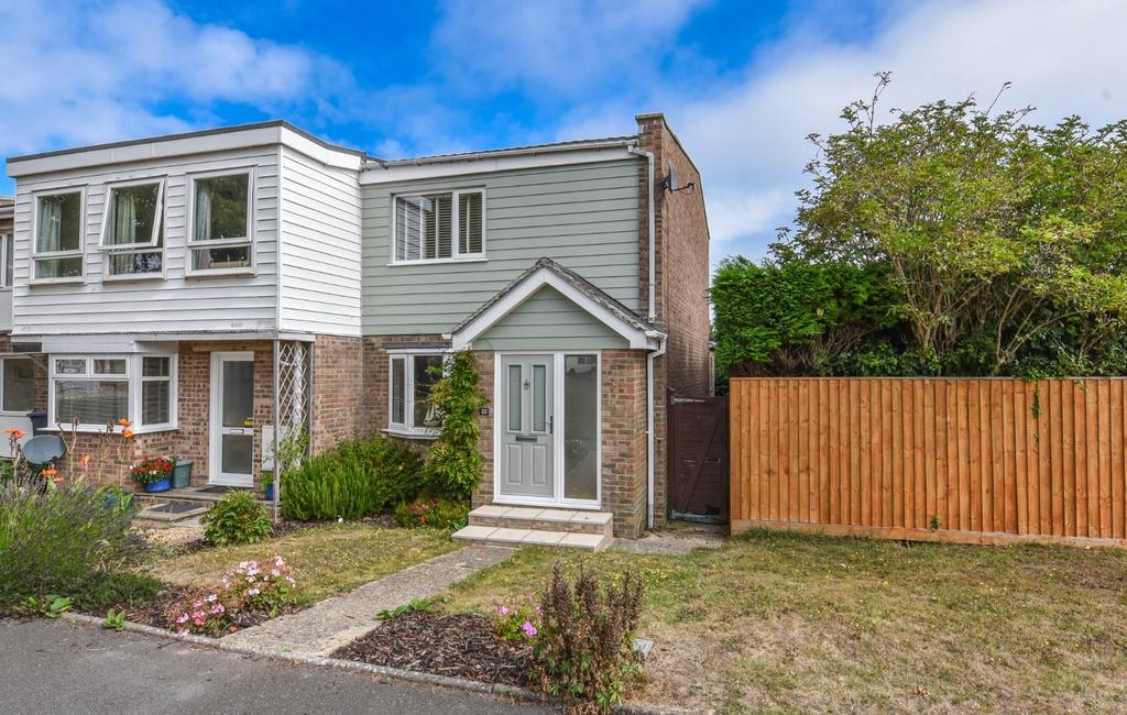 22 Lincoln Way, Bembridge 3 bed end of terrace house for sale £315,000