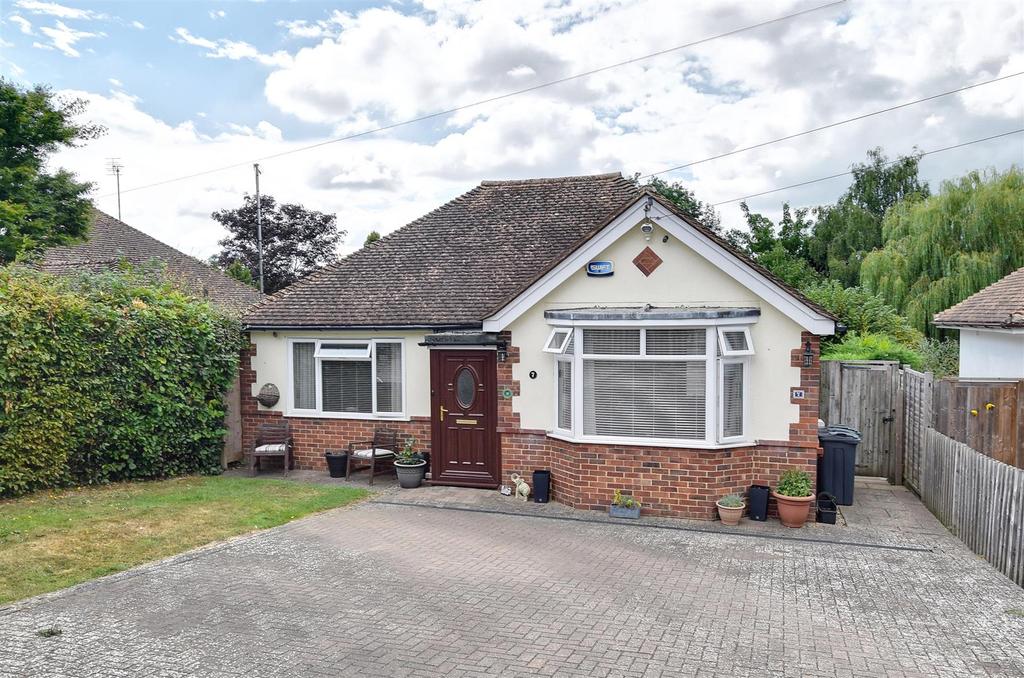 Ox Lane, St. Michaels, Tenterden 2 bed detached bungalow £475,000