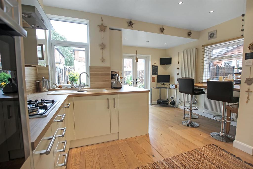 Bensham Road, Darlington 2 bed semidetached house for sale £135,000