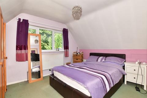11 The Crescent, Canterbury, CT2 7AQ