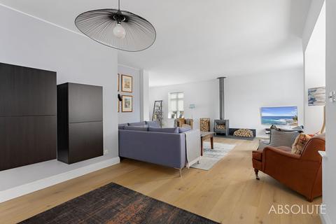 3 Broadpark Road, Torquay, TQ2 6TD