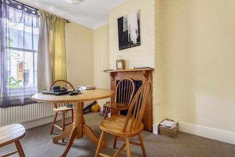 71 Elgar Road, Reading, RG2 0DQ