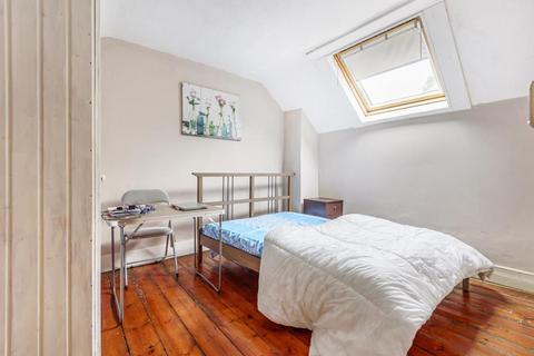 71 Elgar Road, Reading, RG2 0DQ
