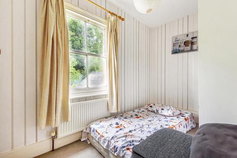 71 Elgar Road, Reading, RG2 0DQ