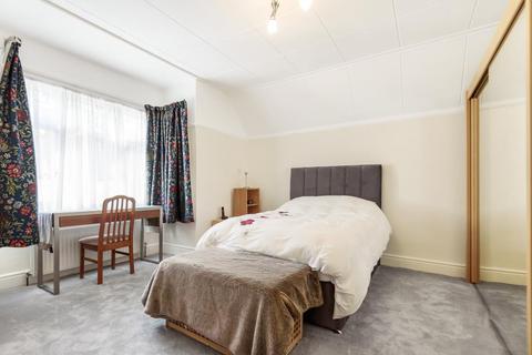 305 Farnham Road, Slough, SL2 1HD