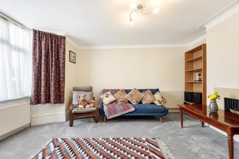 305 Farnham Road, Slough, SL2 1HD