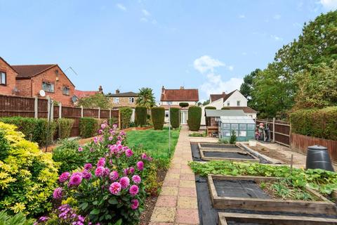 305 Farnham Road, Slough, SL2 1HD