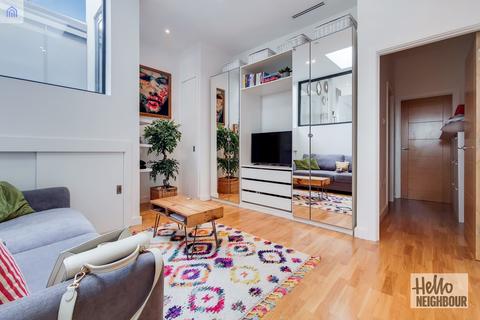 1 bedroom penthouse to rent - Balham High Road, London, SW12