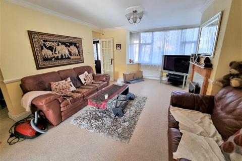 312 Hounslow Road, Hanworth, Feltham, TW13 5JW