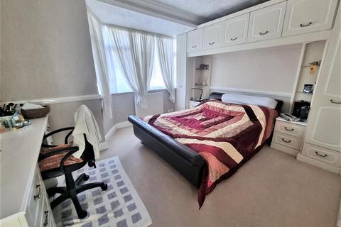 312 Hounslow Road, Hanworth, Feltham, TW13 5JW