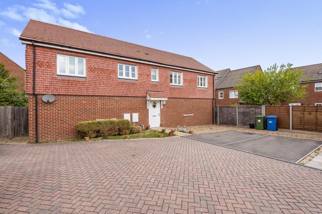 Bracknell Berkshire Rg12 2 Bed Detached House £350 000