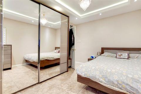 7 Riverside Gardens, Wembley, HA0 1JF