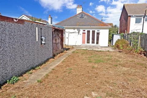 3 bedroom detached bungalow for sale - Herne Bay Road, Whitstable, Kent