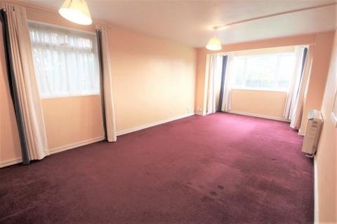 2 bedroom flat to rent, Grovebury Court