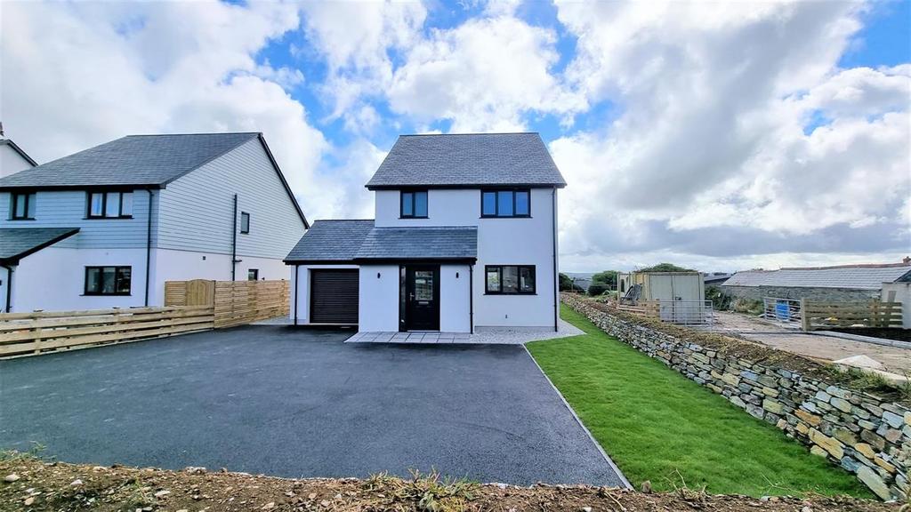 Delabole 3 bed detached house £495,000