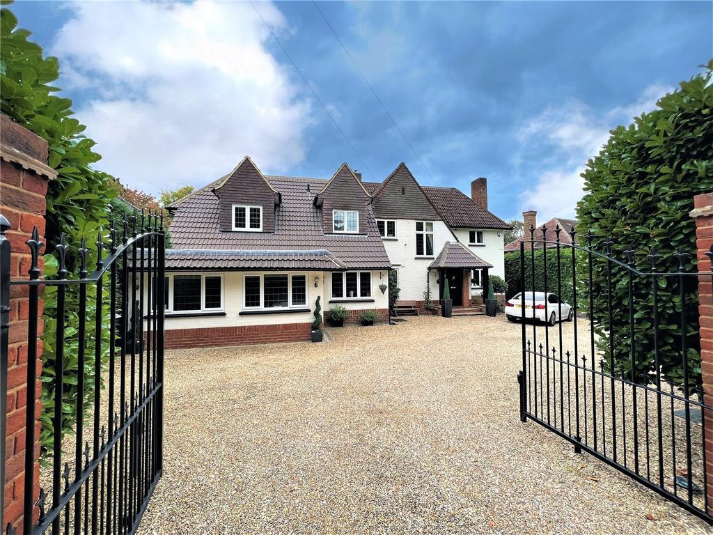 Park Avenue, Camberley, Surrey, GU15 6 bed detached house £1,399,950