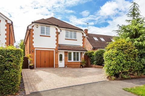 1b Gatesden Road, Fetcham, Leatherhead, KT22 9QW