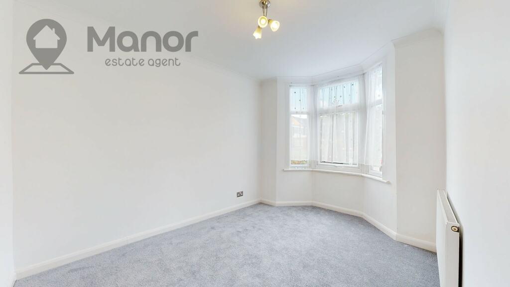 Boleyn Road, Forest Gate, E7 9QE 3 bed terraced house £2,000 pcm (£