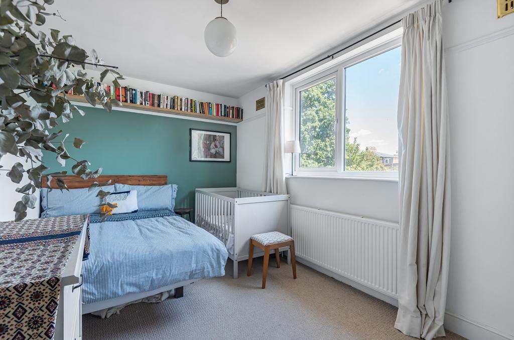 Denman Road Peckham SE15 2 bed flat £600,000