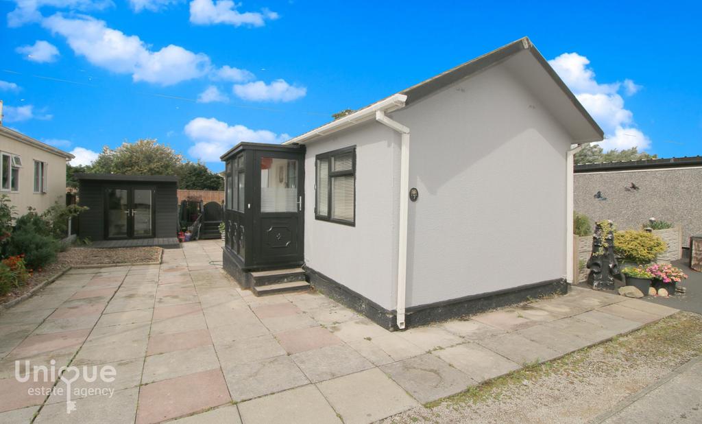 Hambleton Country Park, 2 bed mobile home £92,500