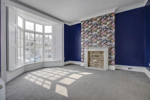 5 bedroom semi-detached house for sale - Montague Road, Uxbridge, Greater London
