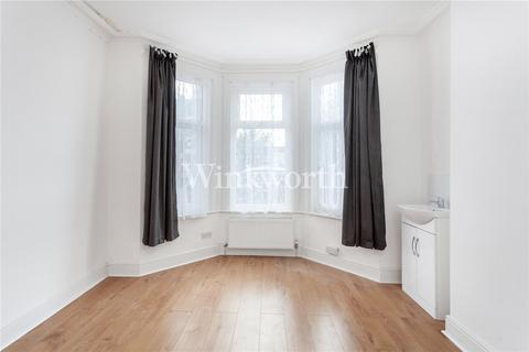 3 bedroom apartment to rent, Chesterfield Gardens, Ground Floor Flat, London, N4