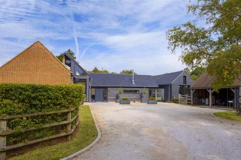 The Barn Hatch Lane, Chartham Hatch, Canterbury, CT4 7LP