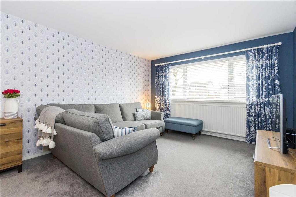 Maple Terrace, Greenhills, EAST KILBRIDE 2 bed apartment £65,000