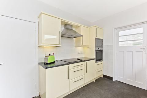 87 Silverknowes Gardens, Edinburgh, EH4 5NF