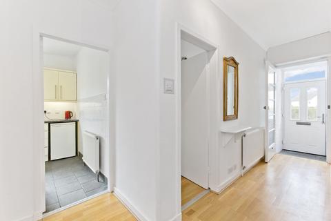 87 Silverknowes Gardens, Edinburgh, EH4 5NF
